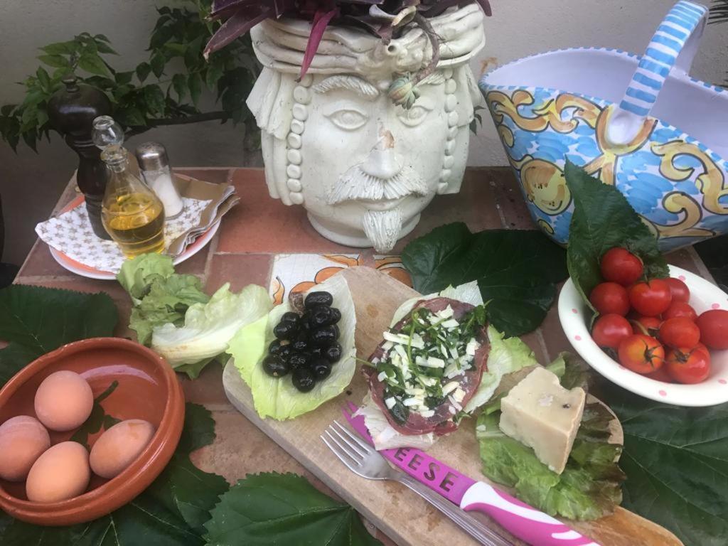 La Capanna Di Giuseppe E Maria Bed & Breakfast Taormina Exterior photo