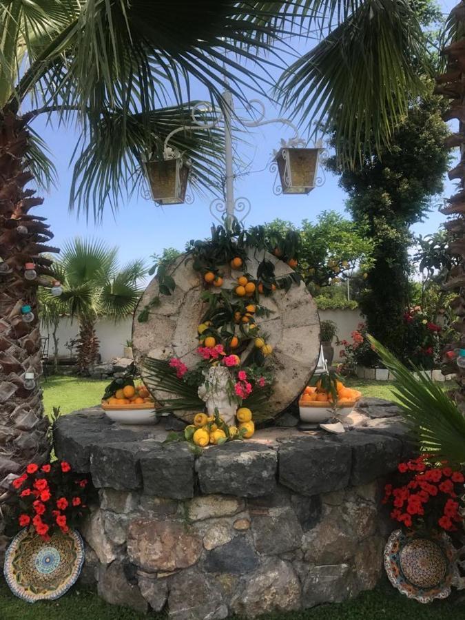 La Capanna Di Giuseppe E Maria Bed & Breakfast Taormina Exterior photo