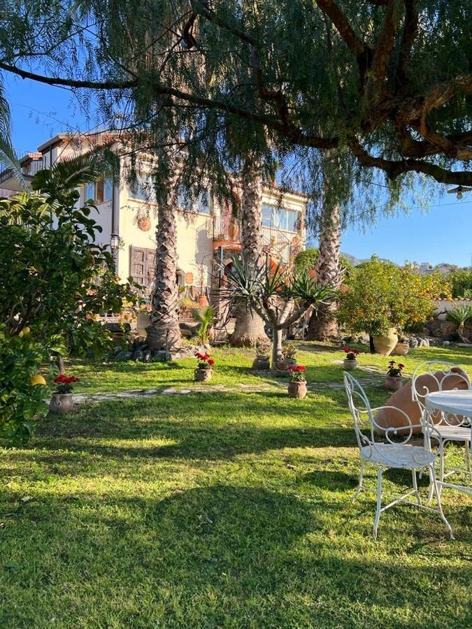 La Capanna Di Giuseppe E Maria Bed & Breakfast Taormina Exterior photo